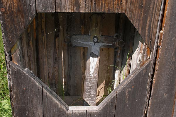 croix au bord des chemins, Monts de Buzau
