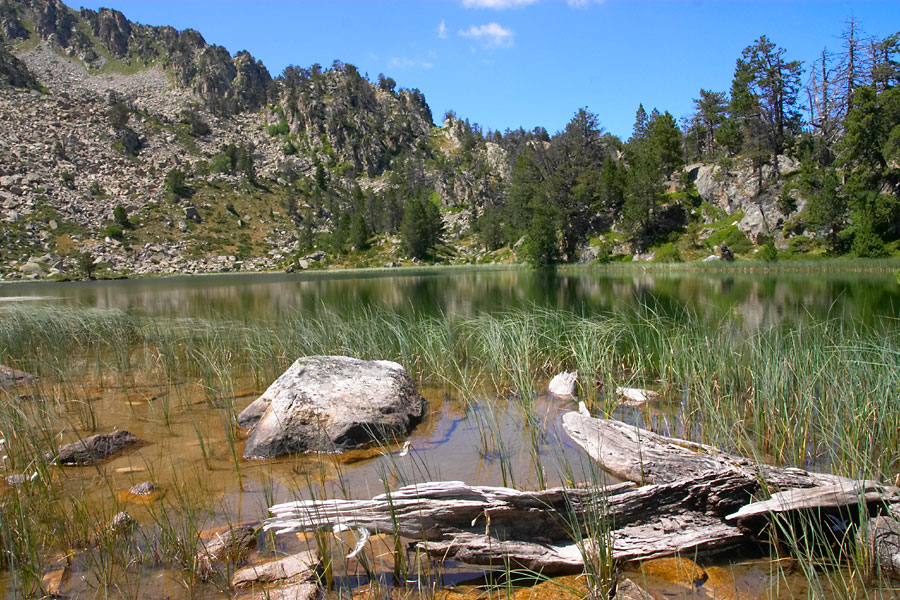 Vallon d'Estibre (Nouvielle), Lac d'Anglade