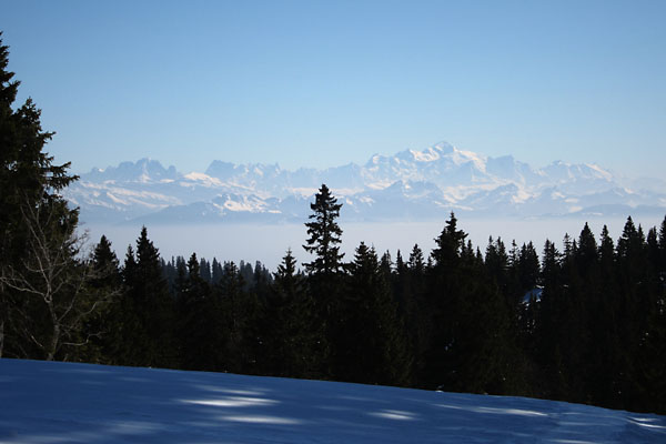 Traverse du Jura Franco-Suisse, Au loin, Le Mont Blanc