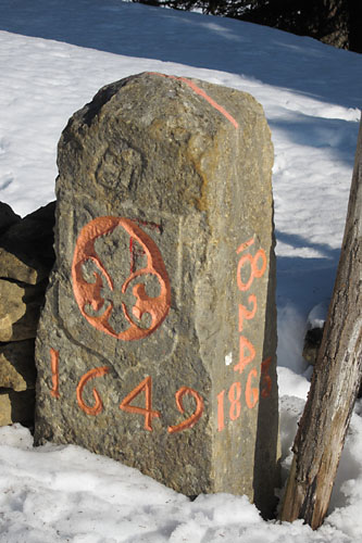 Traverse du Jura Franco-Suisse, borne frontire
