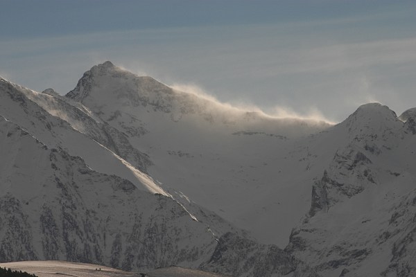 Valle d'Aure, Pyrnes, panaches de neige au Lustou